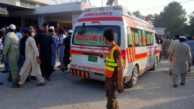 Photo of Suspected suicide bombing at police station kills at least 14 in Pakistan, officials say
