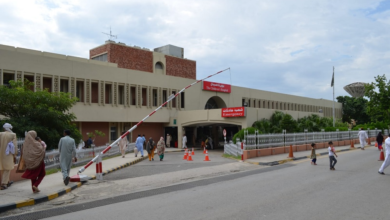 Photo of At least 15 infants killed in Islamabad hospital fire, local TV reports
