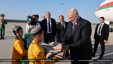 Belarus Cumhurbaşkanı Aleksandr Lukaşenko çalışma ziyareti için Türkmenistan’a geldi fotoğrafı