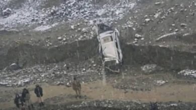 تصویر حادثه ترافیکی در بدخشان ۱۲ کشته و زخمی برجای گذاشت 
