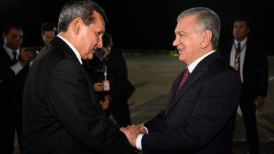 Özbekistan Cumhurbaşkanı Türkmenistan’a geldi fotoğrafı